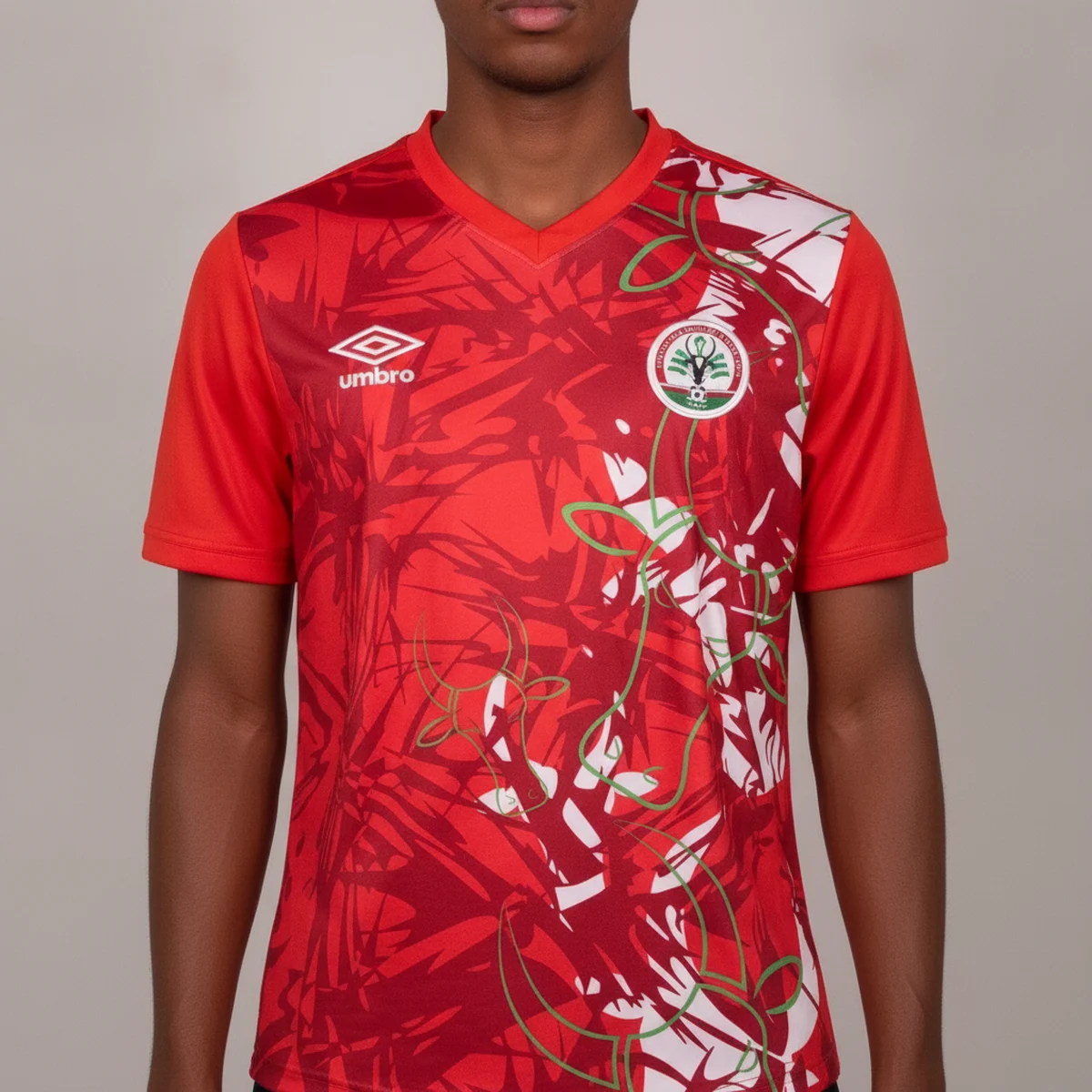 Maillot Umbro Rouge Barea Madagascar — porté